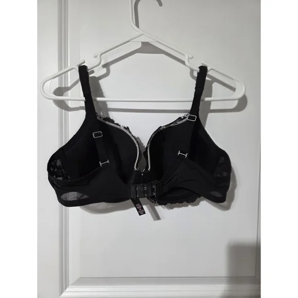 Victoria's Secret Body by Victoria Women's 38D Black Lace Lined Demi Bra - Picture 2 of 7